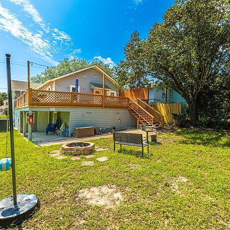 Gorgeous Centrally Located Ocean View 2 King, Huge Private Yard & Deck, Firepit, Bbq, & Game Tables Миртл-Бич Экстерьер фото