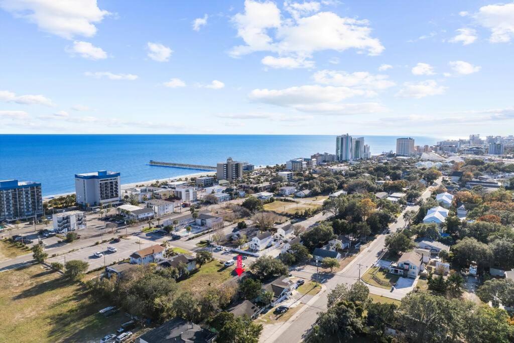 Gorgeous Centrally Located Ocean View 2 King, Huge Private Yard & Deck, Firepit, Bbq, & Game Tables Миртл-Бич Экстерьер фото