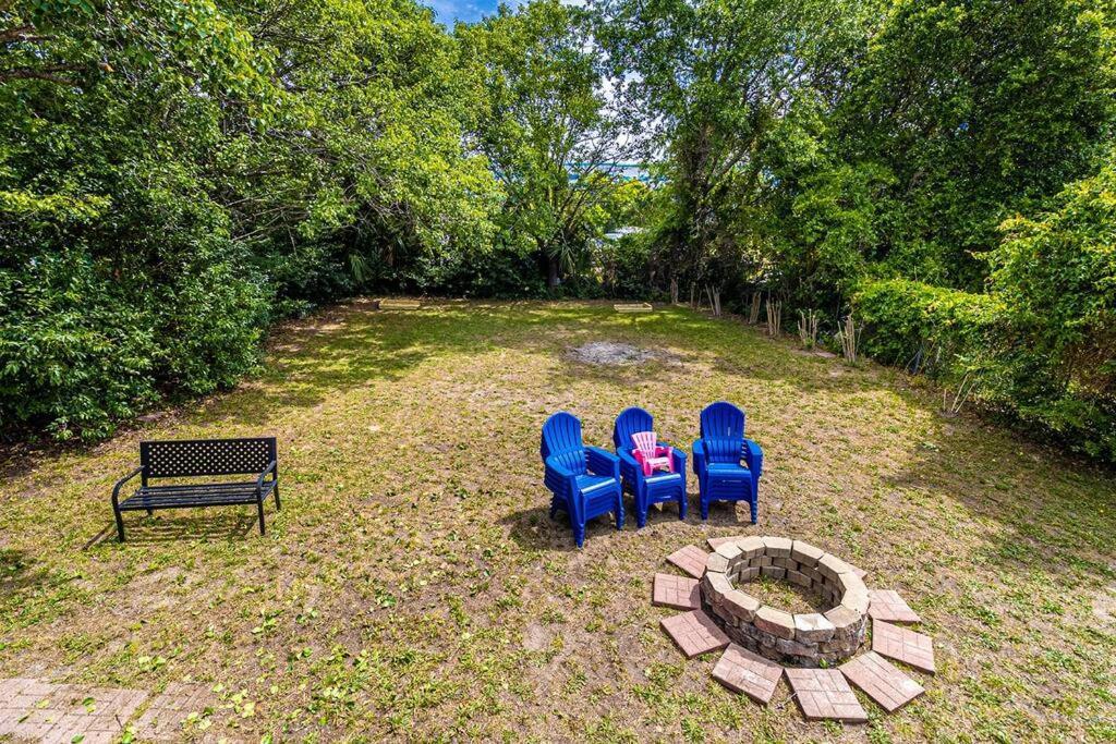 Gorgeous Centrally Located Ocean View 2 King, Huge Private Yard & Deck, Firepit, Bbq, & Game Tables Миртл-Бич Экстерьер фото
