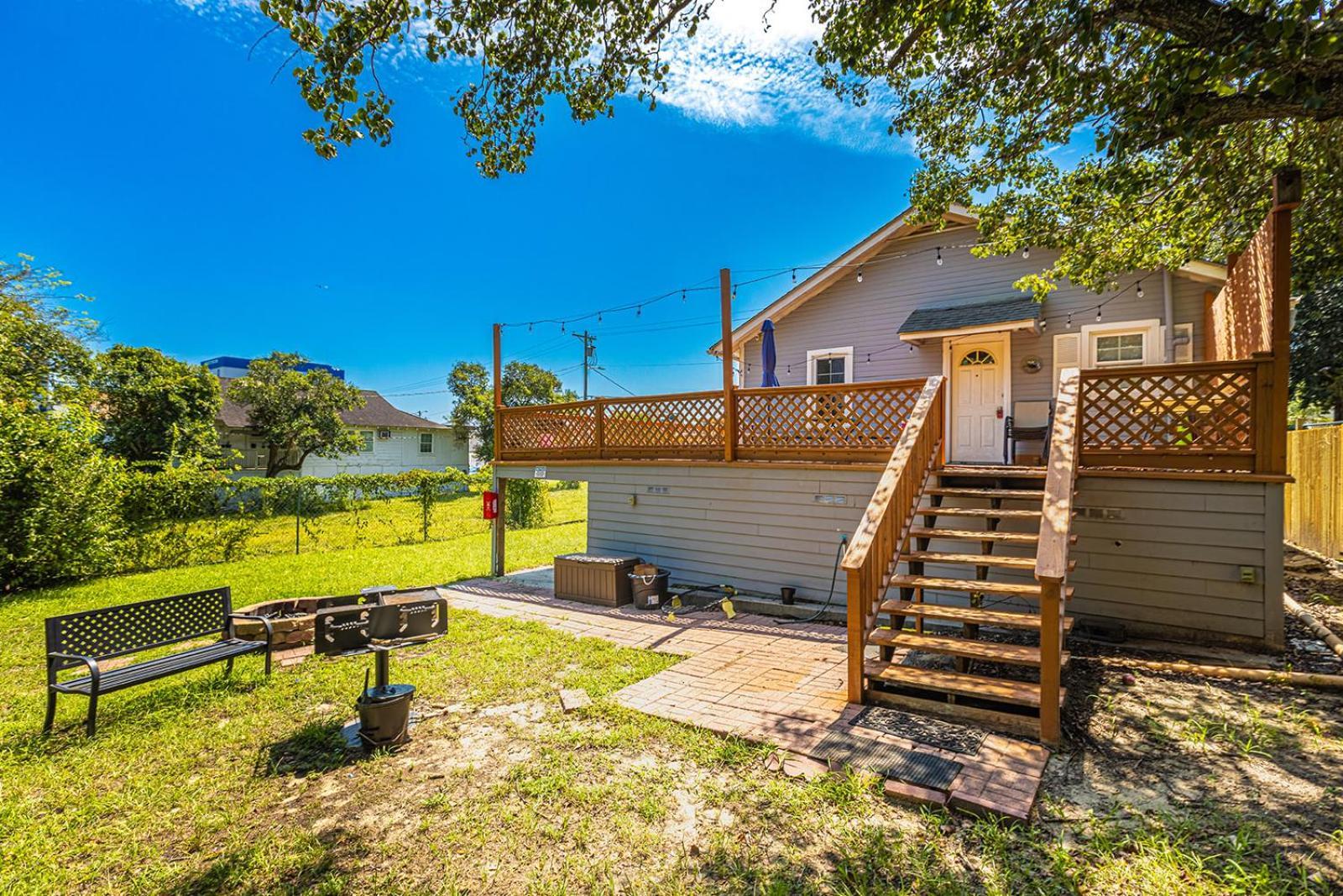 Gorgeous Centrally Located Ocean View 2 King, Huge Private Yard & Deck, Firepit, Bbq, & Game Tables Миртл-Бич Экстерьер фото